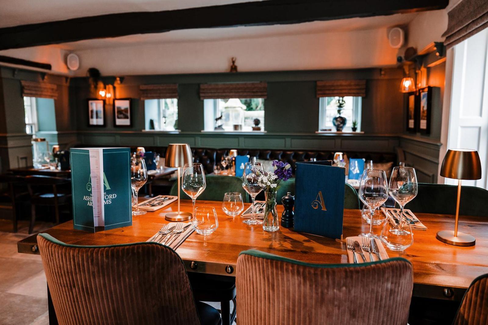 מלון The Ashford Arms מראה חיצוני תמונה